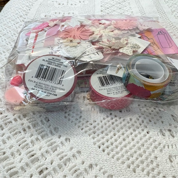 DIY Junk Journal Mystery Surprise Kit - ‘Pink’ - Vintage Ephemera 100 + PIECES - Picture 3 of 5